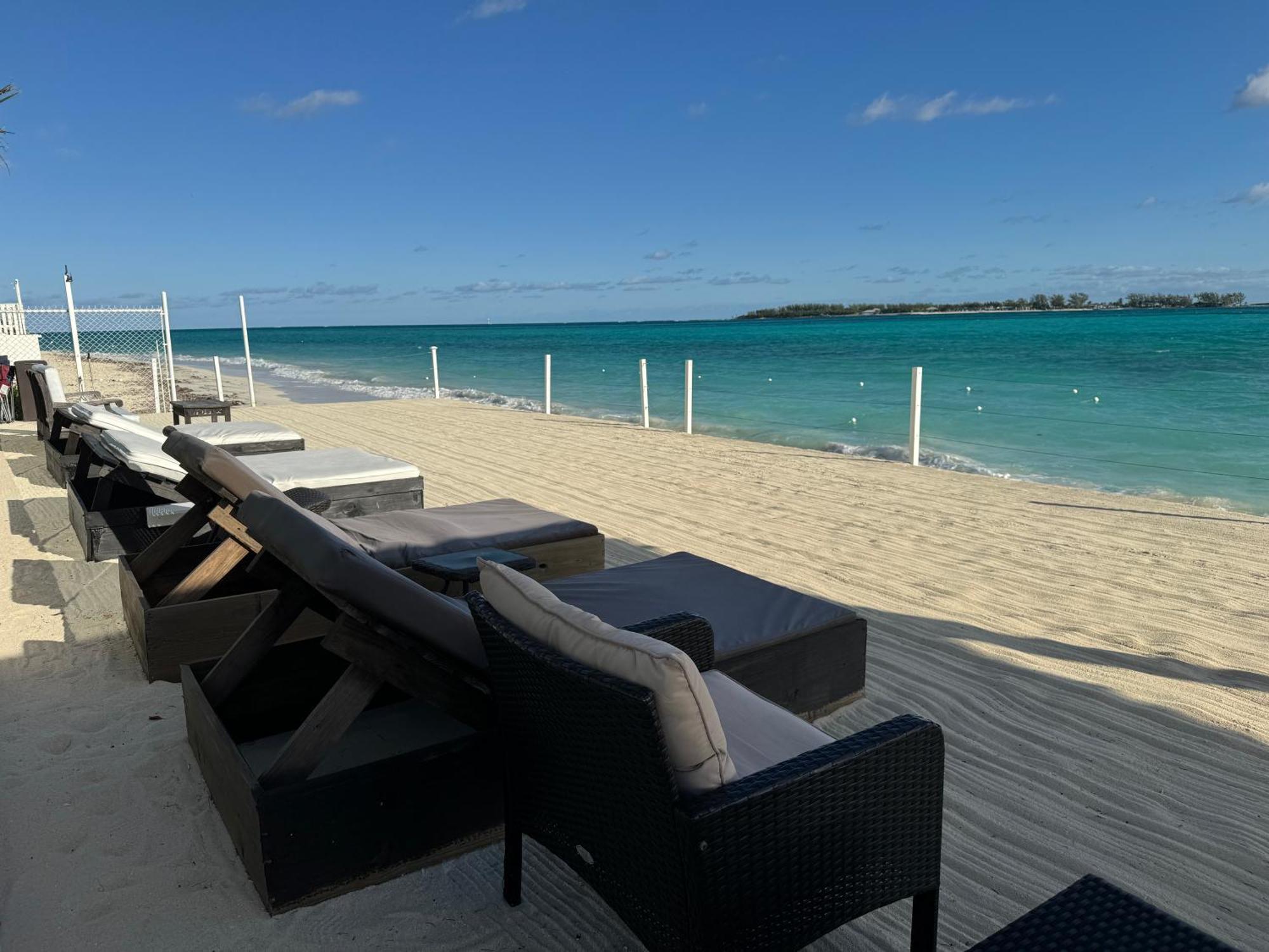 Studio, 100 Feet From The Beach Nassau Buitenkant foto